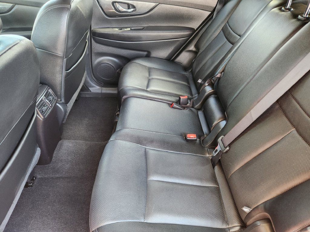 Used 2016 Nissan Rogue SL w/ SL Premium Package FWD image 19
