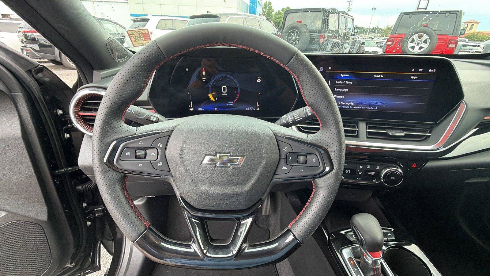 Used 2025 Chevrolet Trax RS w/ Sunroof Package FWD image 25