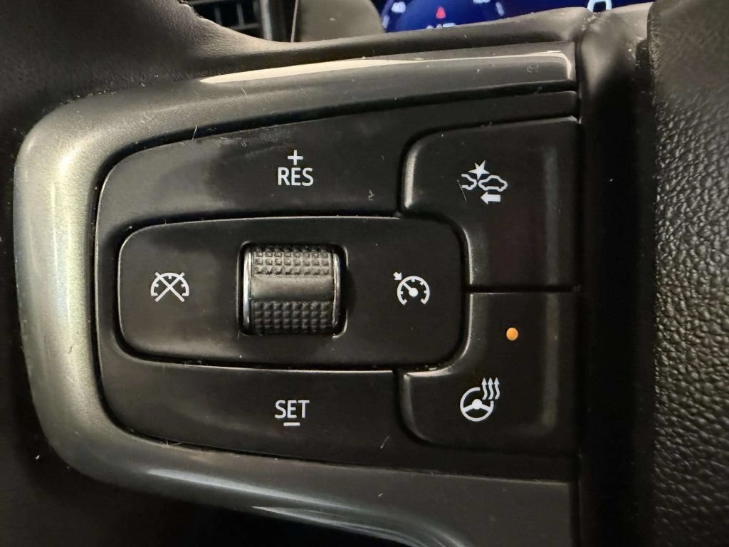 Used 2024 Chevrolet Silverado 1500 LTZ AWD/4WD image 46