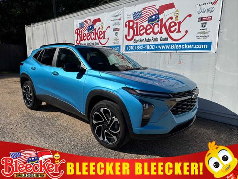 Used 2025 Chevrolet Trax RS w/ Driver Confidence Package image 1