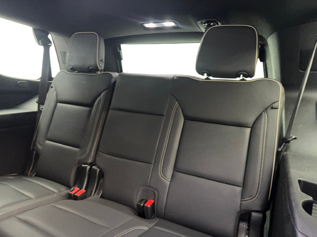 Used 2024 GMC Yukon SLT RWD image 43