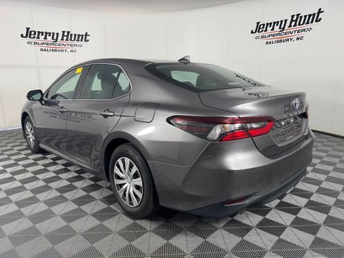 Used 2022 Toyota Camry LE FWD image 8