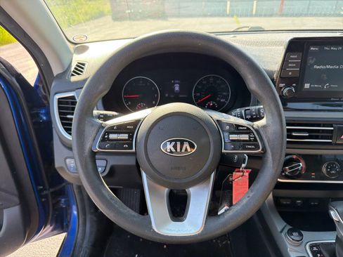 Used 2021 Kia Seltos LX AWD/4WD image 12