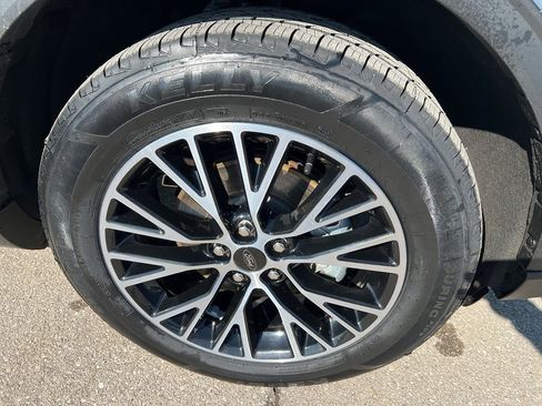 Used 2023 Ford Escape SE w/ PHEV Premium Package image 27