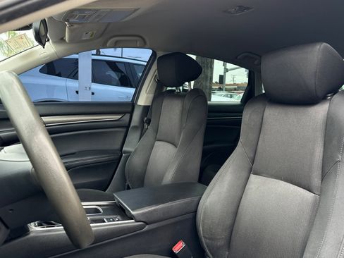 Used 2019 Honda Accord LX image 19