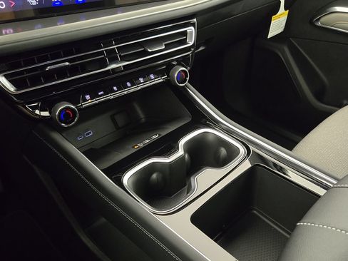 New 2026 Chevrolet Traverse LT w/ Midnight/Sport Edition FWD image 20