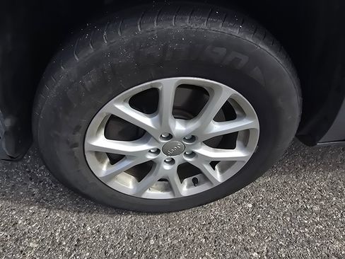 Used 2015 Jeep Cherokee Latitude AWD/4WD image 21