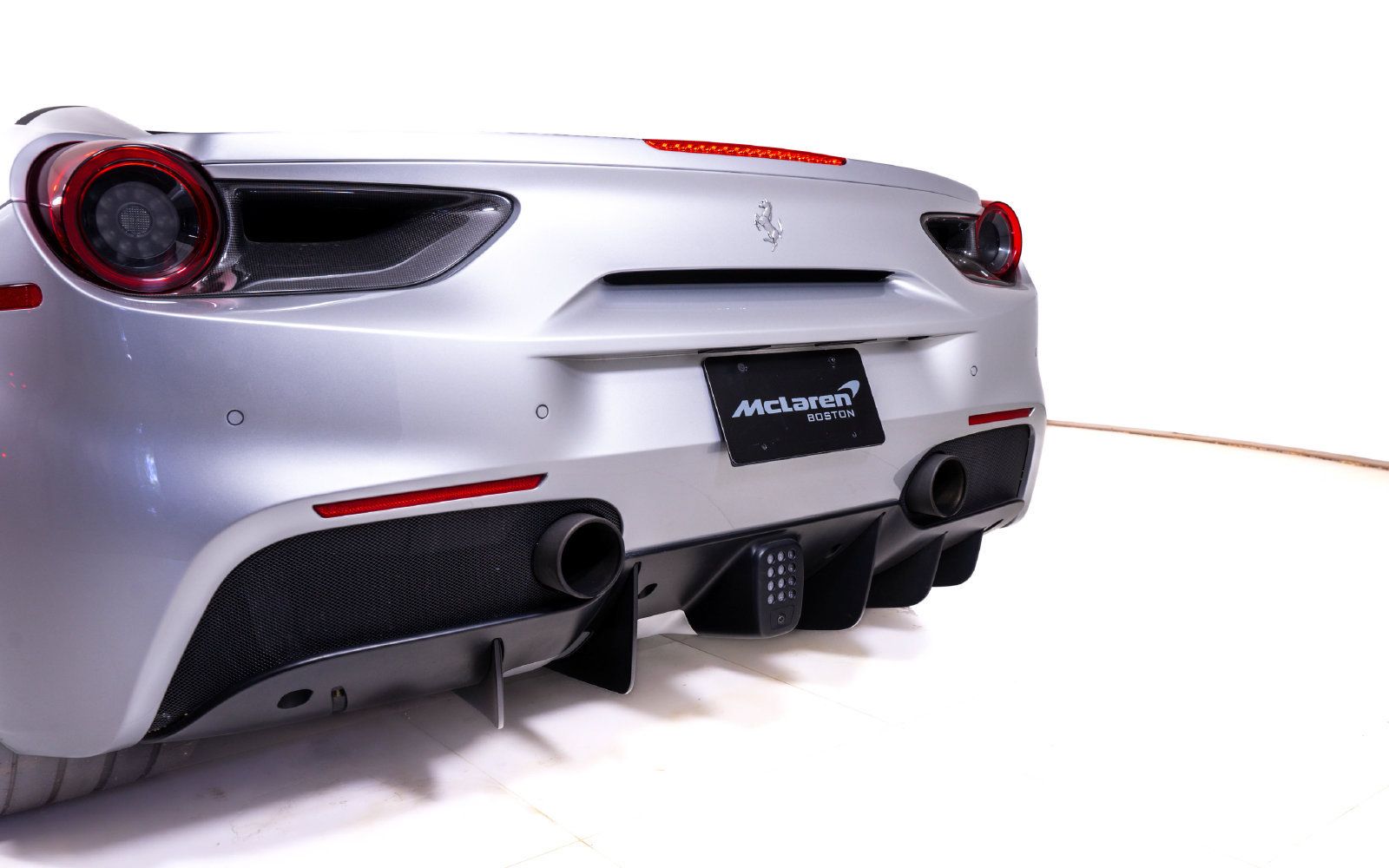 Used 2019 Ferrari 488 Spider RWD image 13