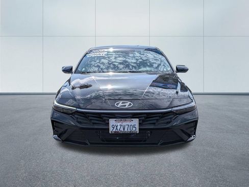 Used 2026 Hyundai Elantra SEL FWD image 2