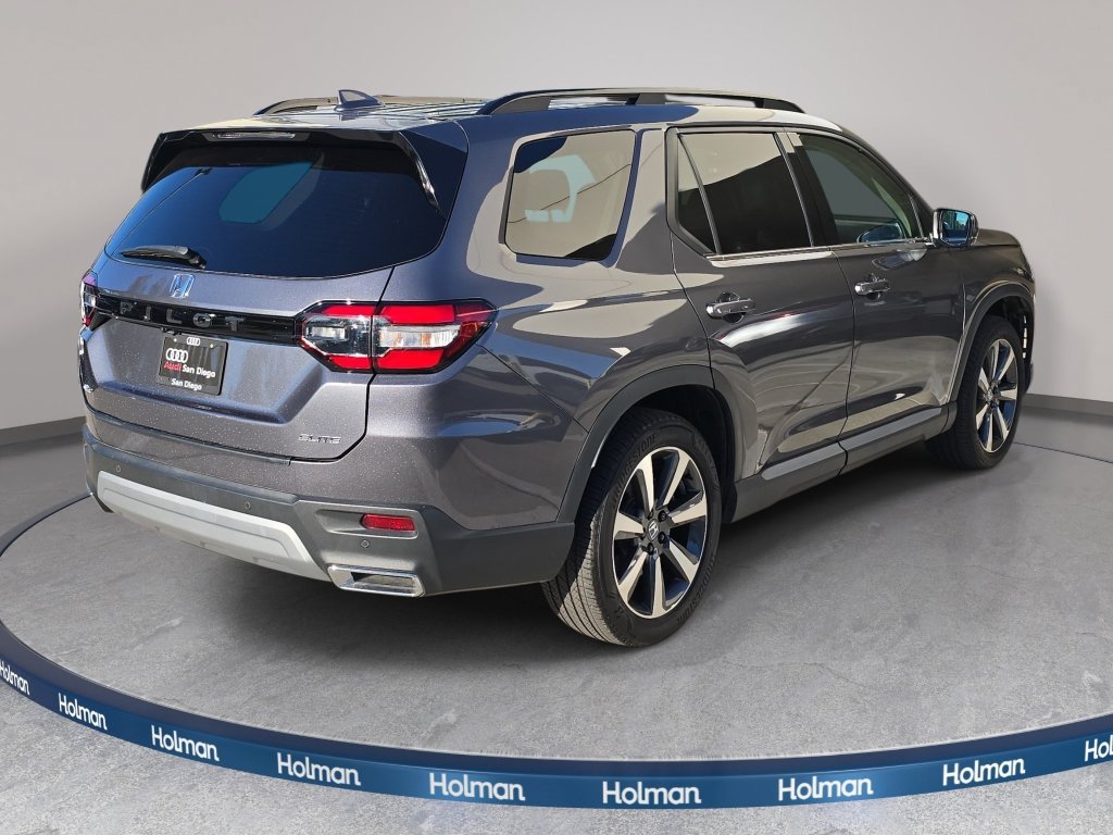 Used 2025 Honda Pilot Elite image 6