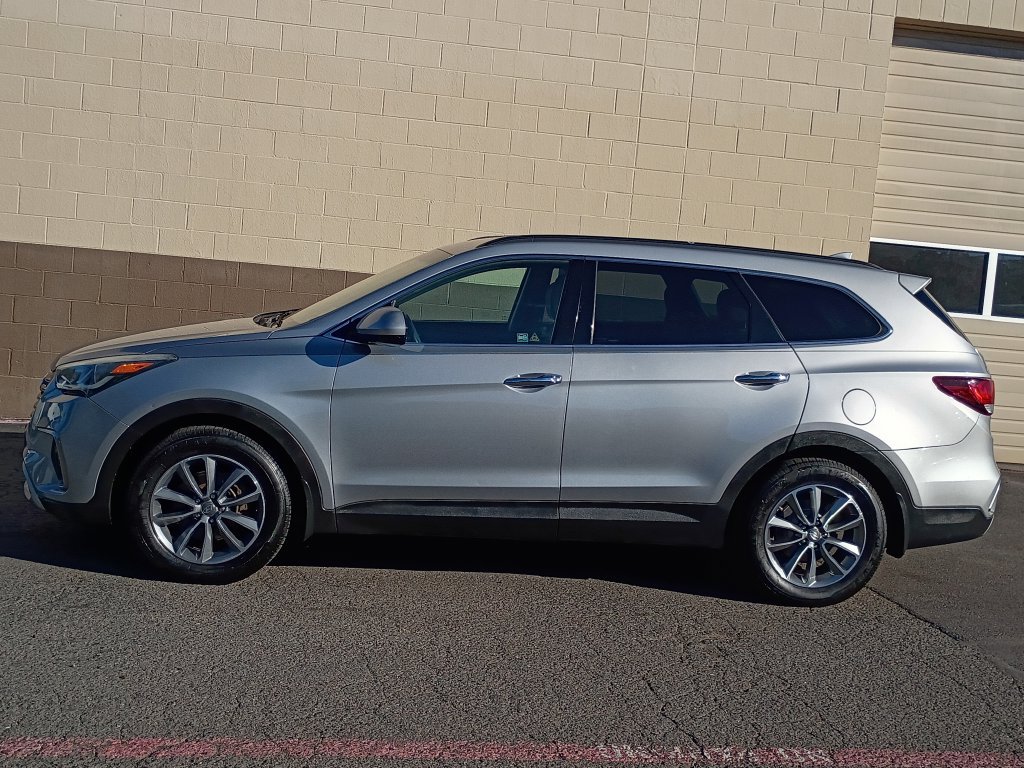 Used 2017 Hyundai Santa Fe SE w/ Cargo Package AWD/4WD image 9