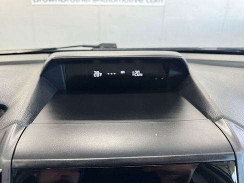 Used 2018 Subaru Crosstrek 2.0i Premium w/ Eyesight System image 36