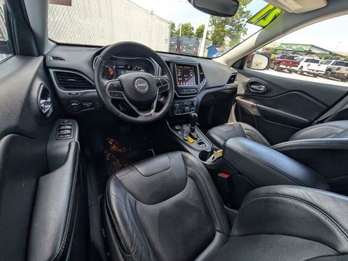Used 2021 Jeep Cherokee Latitude Lux w/ Comfort/Convenience Group AWD/4WD image 6