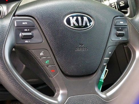 Used 2017 Kia Forte LX FWD image 20