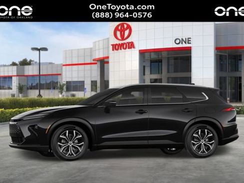 New 2026 Toyota Crown Signia XLE image 4