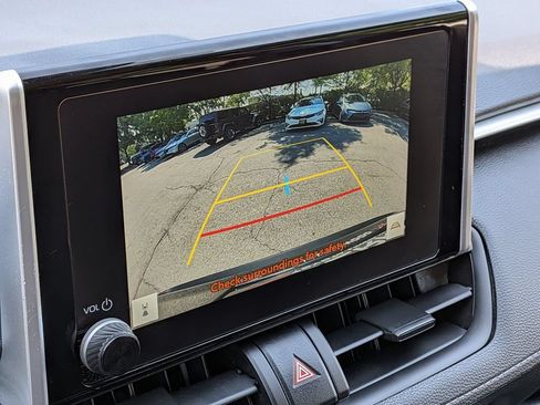 Used 2025 Toyota RAV4 XLE FWD image 7