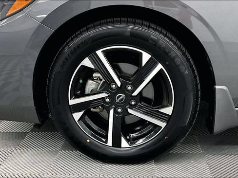 Used 2025 Nissan Sentra SV w/ All-Weather Package FWD image 9