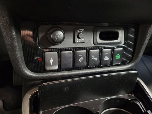 Used 2022 Mitsubishi Outlander GT image 16