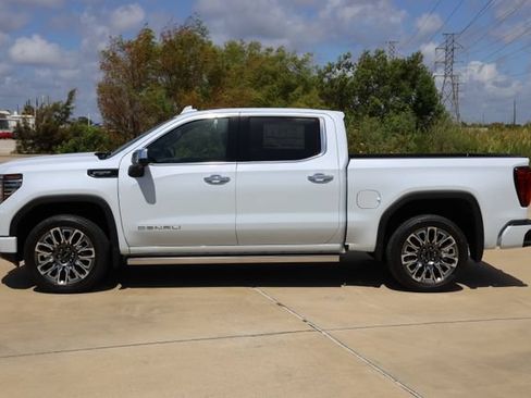 Used 2026 GMC Sierra 1500 Denali Ultimate AWD/4WD image 5