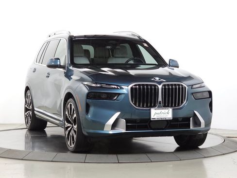 Used 2024 BMW X7 xDrive40i w/ Premium Package AWD/4WD image 1