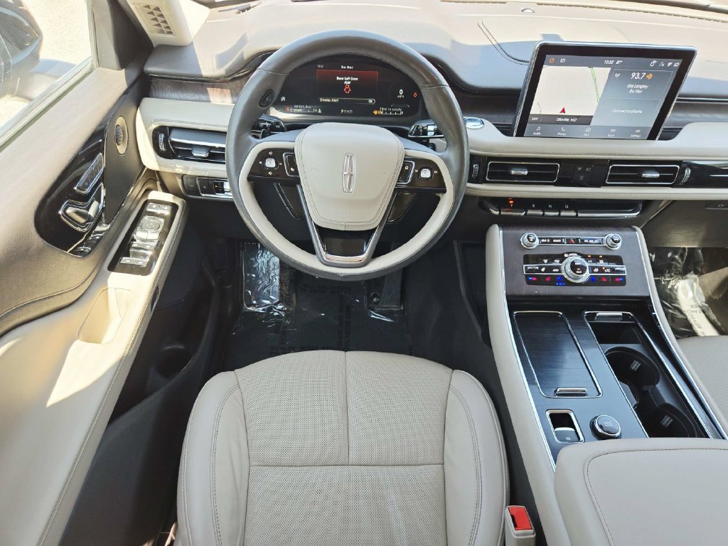 Used 2022 Lincoln Aviator Reserve w/ Equipment Group 201A AWD/4WD image 11