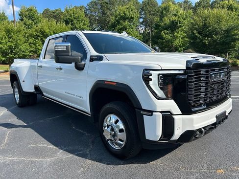 Used 2025 GMC Sierra 3500 Denali Ultimate AWD/4WD image 27
