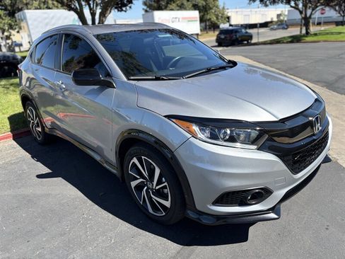Used 2021 Honda HR-V Sport image 3