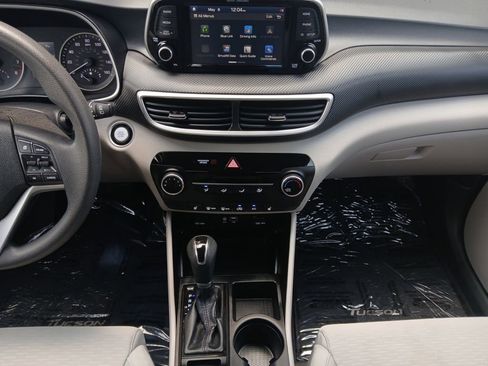 Used 2021 Hyundai Tucson Value w/ Cargo Package FWD image 3