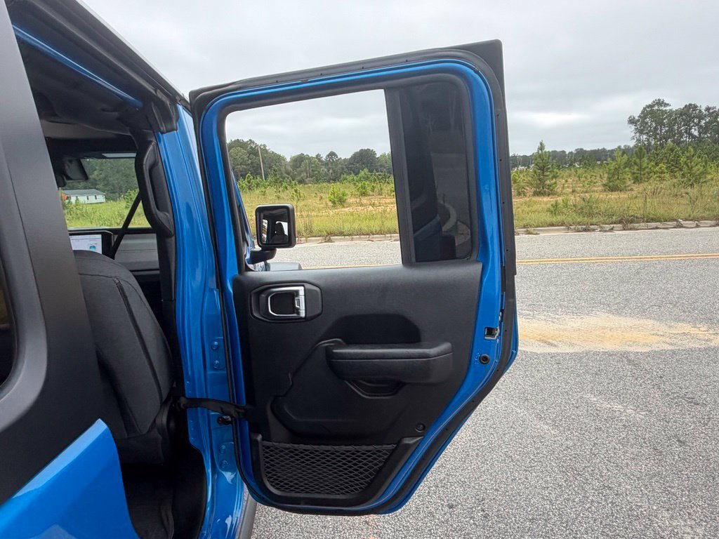 Used 2024 Jeep Wrangler Unlimited AWD/4WD image 54