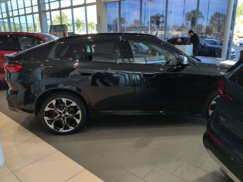 Used 2026 BMW X2 xDrive28i w/ Technology Package image 11