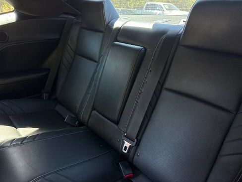 Used 2015 Dodge Challenger SRT Hellcat RWD image 18