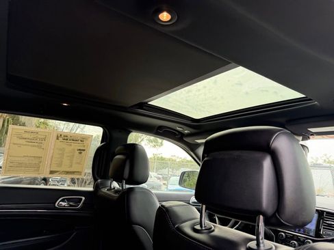 Used 2019 Jeep Grand Cherokee Limited w/ Luxury Group II image 33