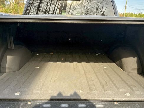 Used 2017 Ford F150 XLT w/ Equipment Group 302A Luxury image 8