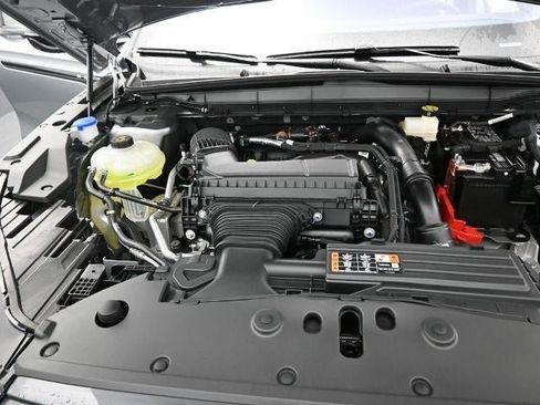 New 2025 Lincoln Nautilus Premier w/ Equipment Group 102A image 38