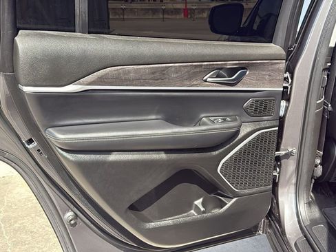 Used 2021 Jeep Grand Cherokee L Limited image 17