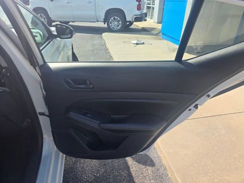 Used 2024 Nissan Altima 2.5 SV FWD image 38