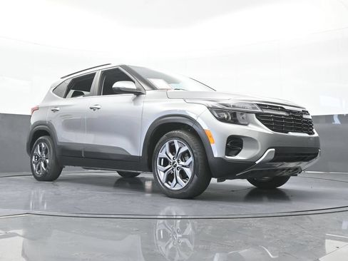 Used 2024 Kia Seltos S FWD image 58