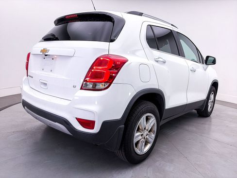 Used 2019 Chevrolet Trax LT w/ LT Convenience Package AWD/4WD image 9