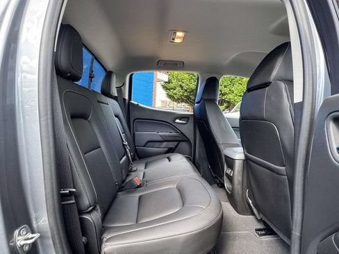 Used 2022 Chevrolet Colorado Z71 AWD/4WD image 10