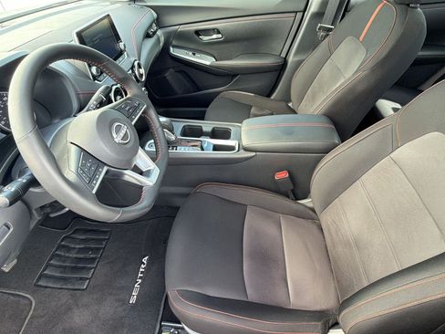 Used 2025 Nissan Sentra SR FWD image 5