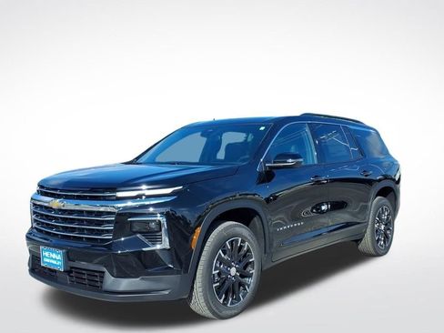 New 2026 Chevrolet Traverse LT w/ Sun and Wheel Package FWD image 8