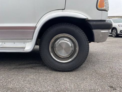 Used 1997 Dodge B3500 RWD image 21
