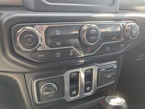 Used 2020 Jeep Wrangler Sport AWD/4WD image 15