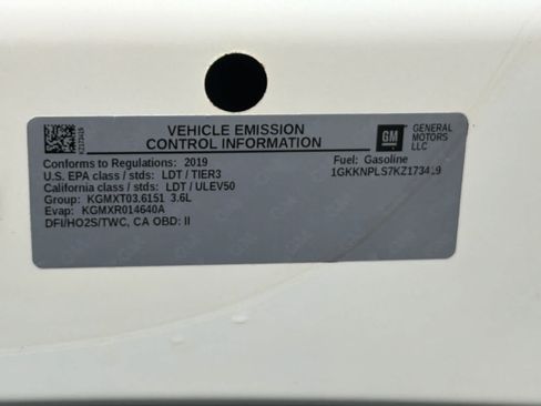 Used 2019 GMC Acadia Denali w/ Technology Package FWD image 26