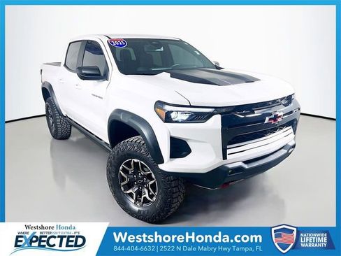 Used 2025 Chevrolet Colorado ZR2 w/ Technology Package AWD/4WD image 1