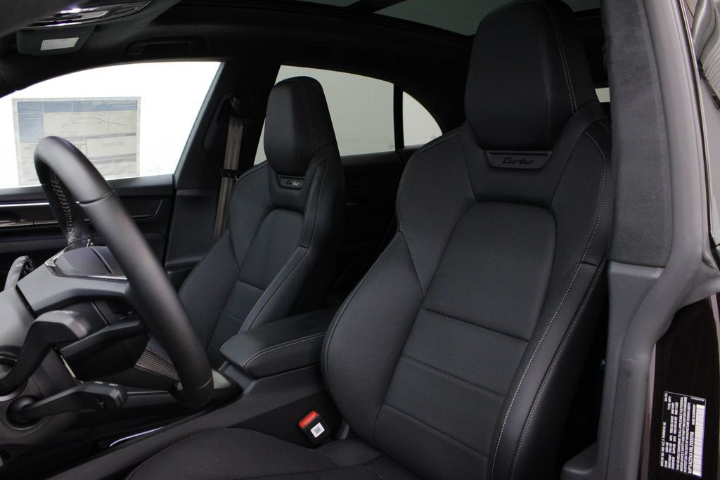 Used 2024 Porsche Macan Turbo Electric AWD/4WD image 5