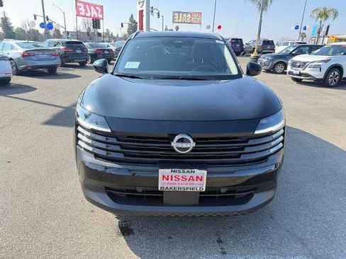 New 2026 Nissan Kicks SV w/ SV Premium Package image 2