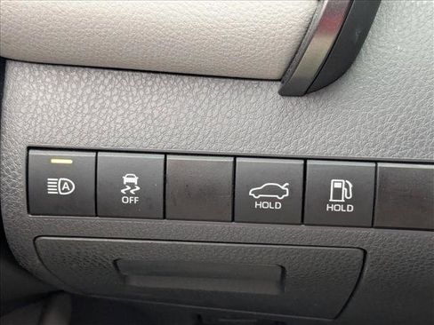 Used 2021 Toyota Camry SE image 14