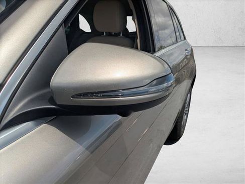 Used 2022 Mercedes-Benz GLC 300 image 9
