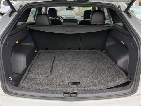 Used 2022 Volkswagen Atlas Cross Sport SEL R-Line image 25